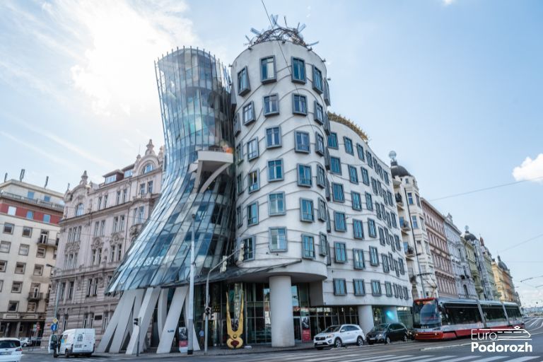 Dancing House