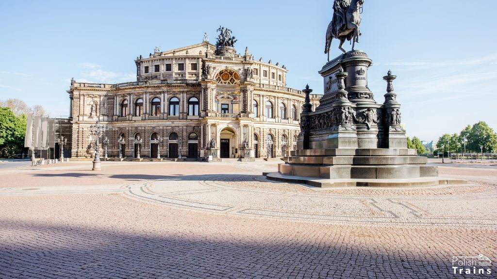 Semperoper and Theaterplatz