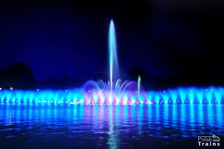 Multimedia fountain