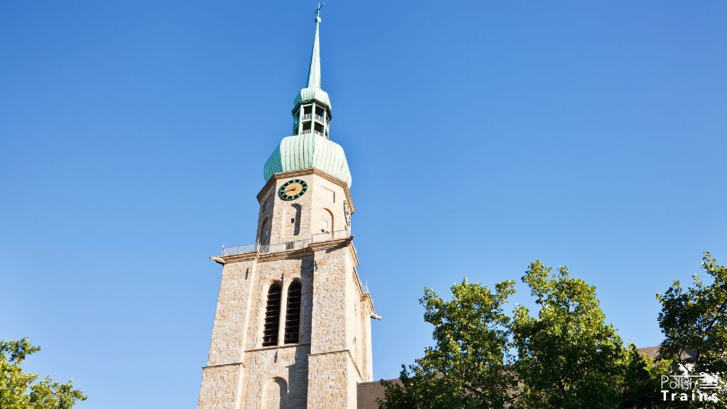 Reinoldikirche cathedral garden