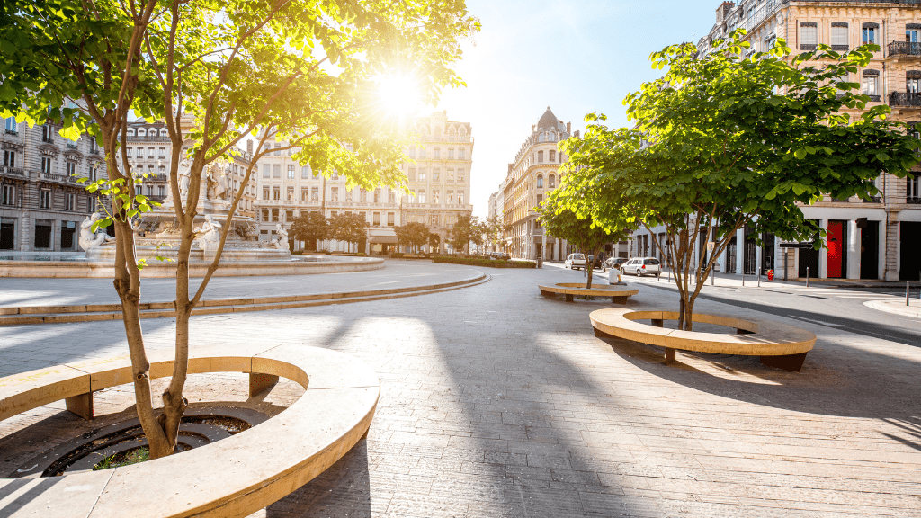 The Jacobins Square